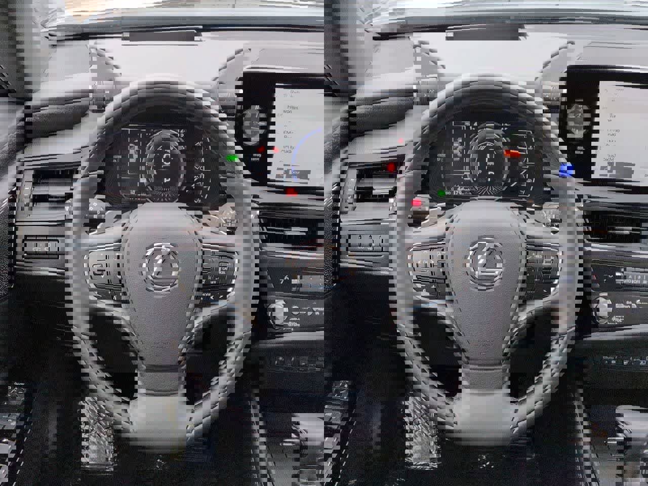 Used 2024 Lexus ES 300h Ultra Luxury image 24