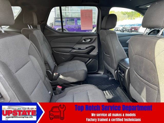 Used 2023 Chevrolet Traverse LT w/ Rear Camera Mirror Package image 14