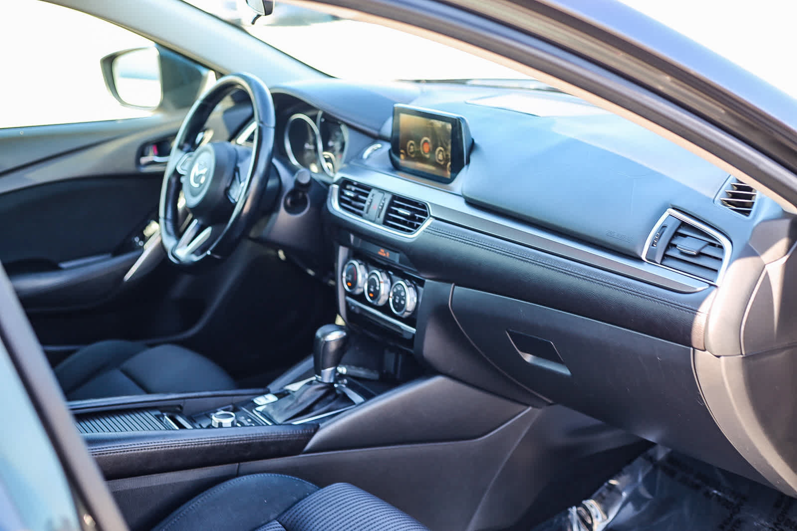 Used 2017 MAZDA MAZDA6 Sport FWD image 13