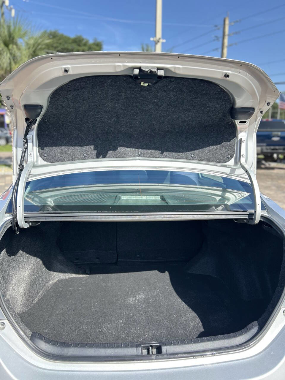 Used 2019 Toyota Corolla LE image 5