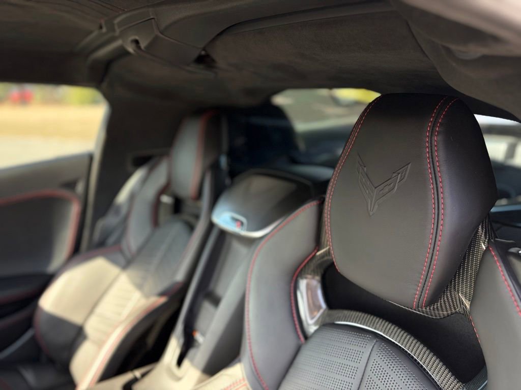 Used 2021 Chevrolet Corvette Stingray Premium Cpe w/ Z51 Performance Package image 13