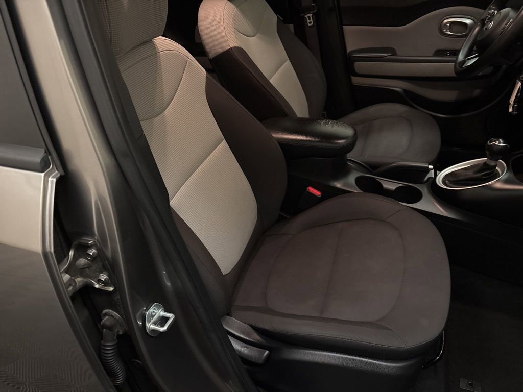 Used 2016 Kia Soul image 21