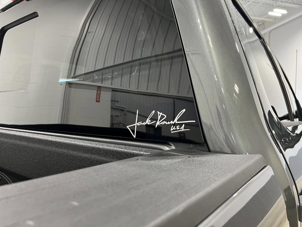 New 2026 Ford F250 Lariat w/ Black Appearance Package image 22