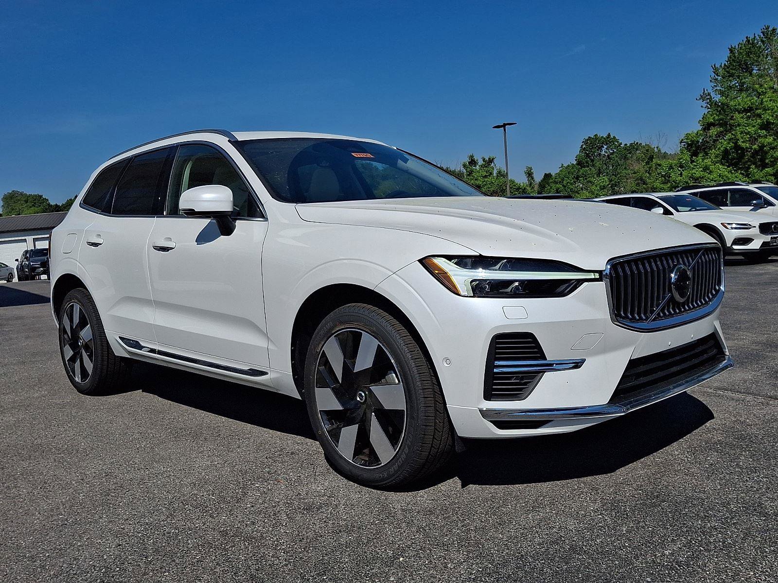 Certified 2023 Volvo XC60 T8 Ultimate w/ Climate Package AWD/4WD image 1
