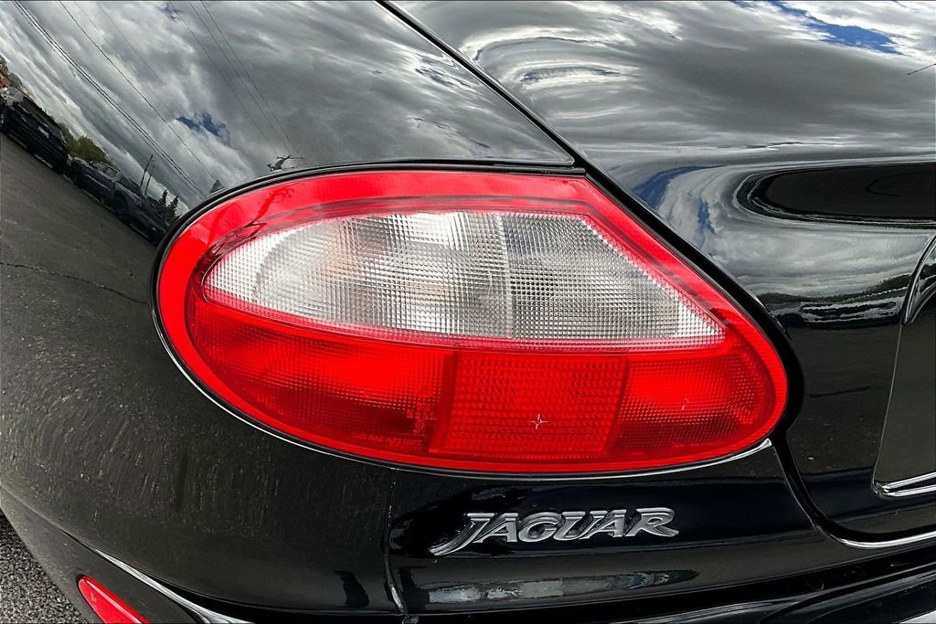 Used 1998 Jaguar XK8 Convertible RWD image 20