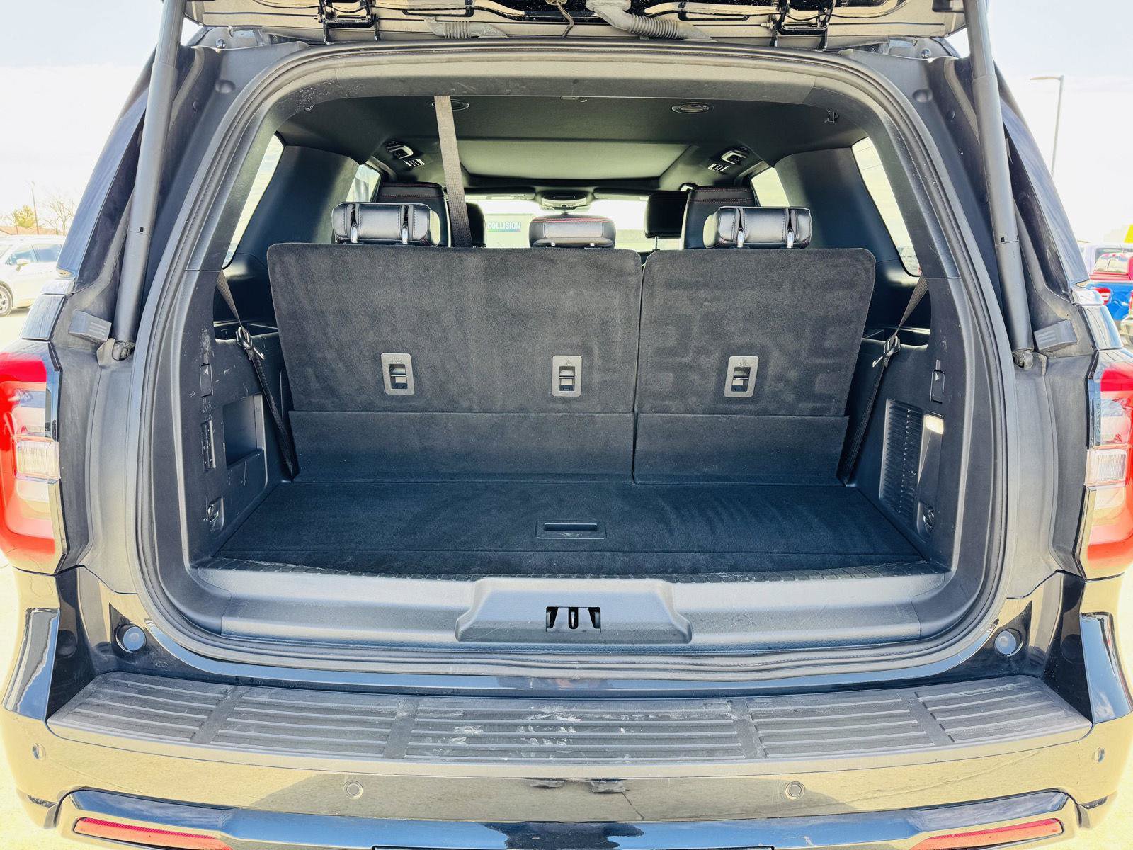 Used 2023 Ford Expedition Limited AWD/4WD image 40