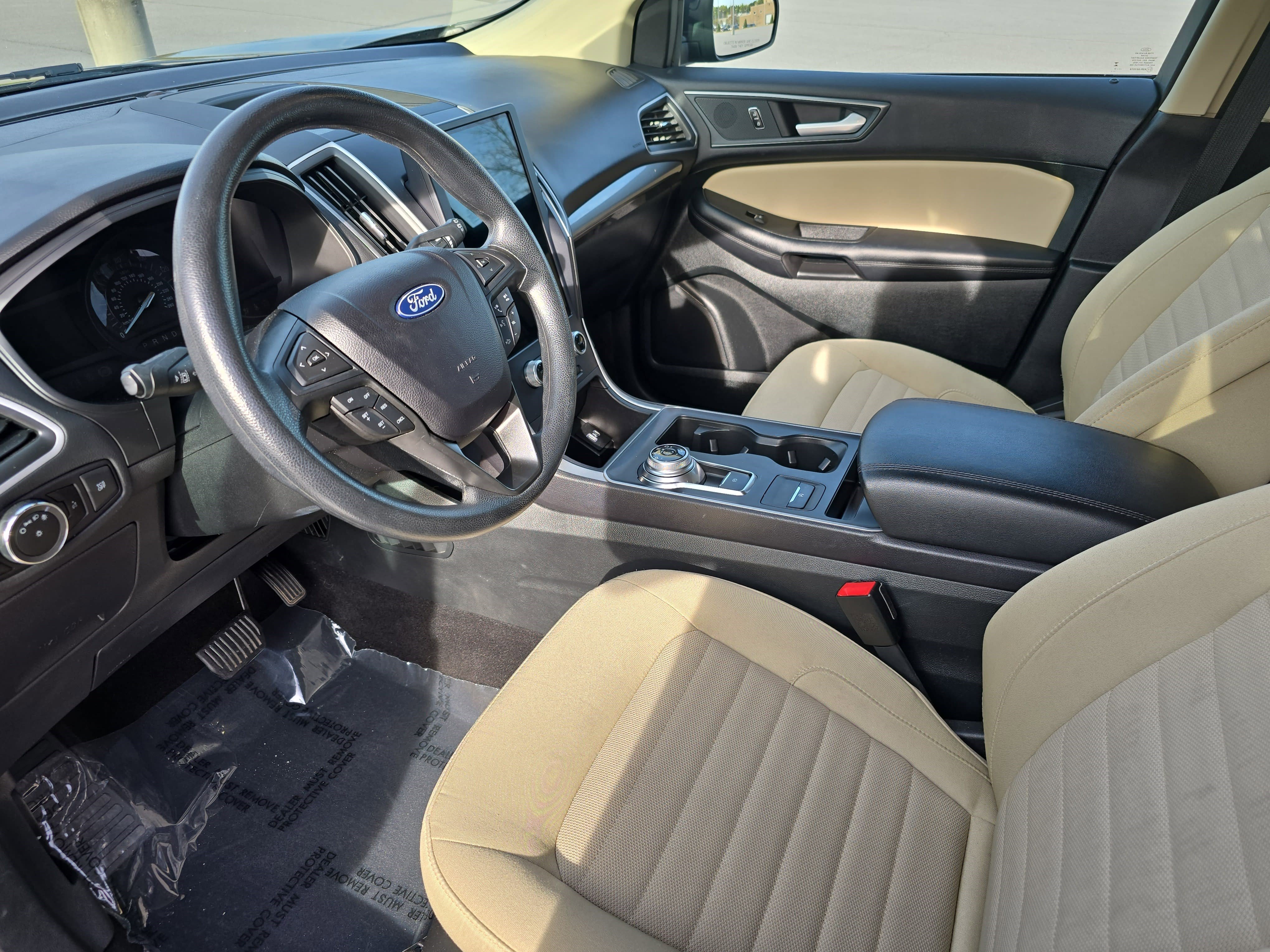 Used 2023 Ford Edge SE image 17