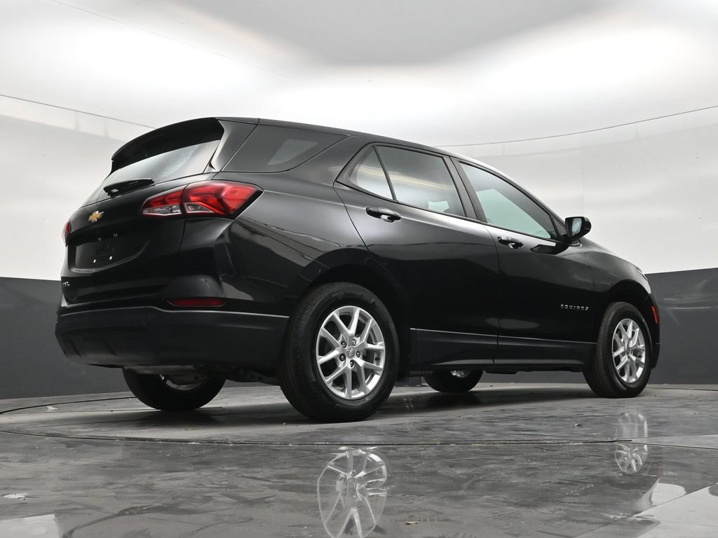 Used 2024 Chevrolet Equinox LS FWD image 24