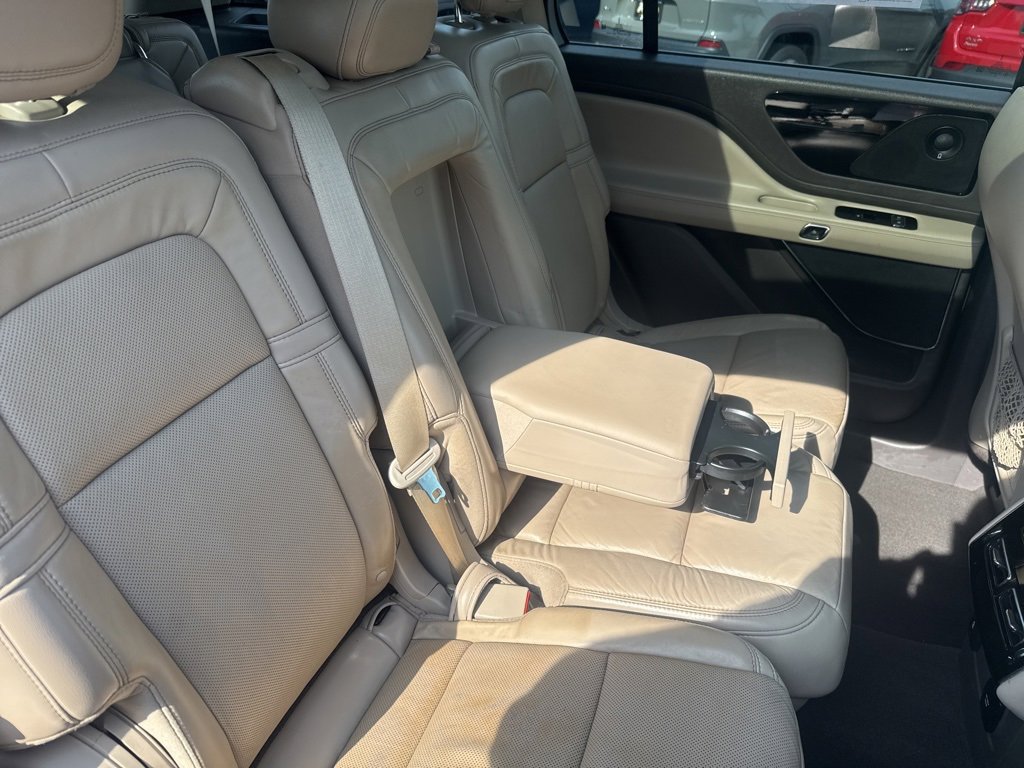 Used 2021 Lincoln Aviator Reserve w/ Elements Package Plus image 14