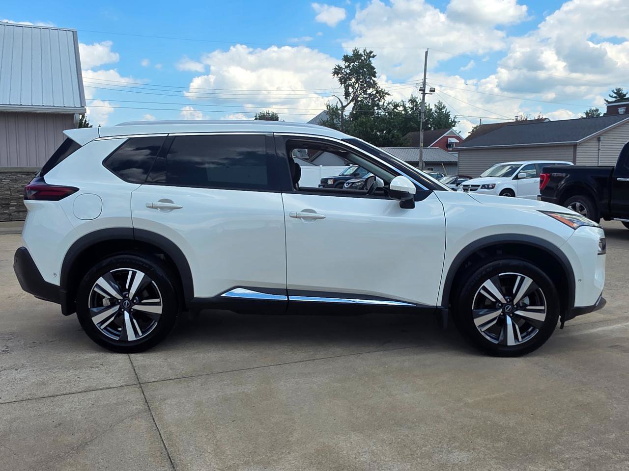 Used 2022 Nissan Rogue SL w/ SL Premium Package AWD/4WD image 22