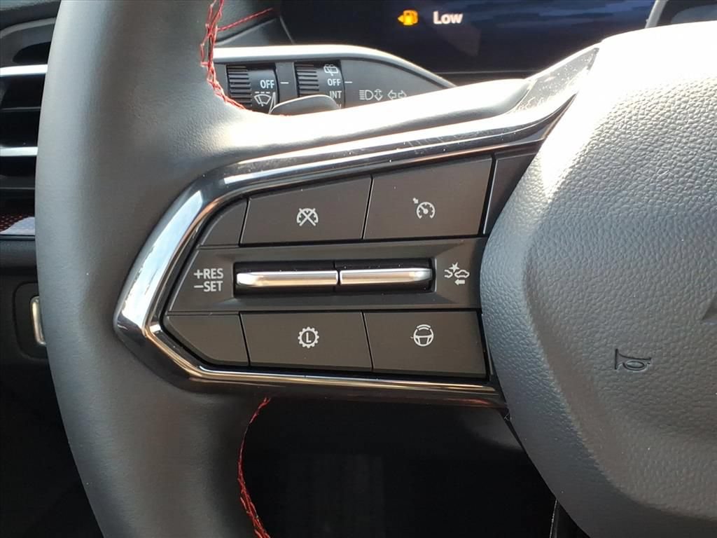 Used 2025 Chevrolet Traverse RS w/ LPO, Floor Liner Package FWD image 22