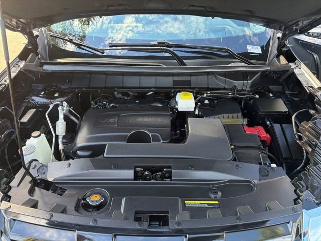 Used 2024 Nissan Pathfinder Platinum w/ Cargo Package image 19