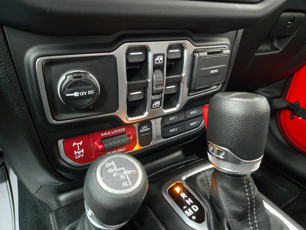 Used 2026 Jeep Gladiator Mojave AWD/4WD image 28