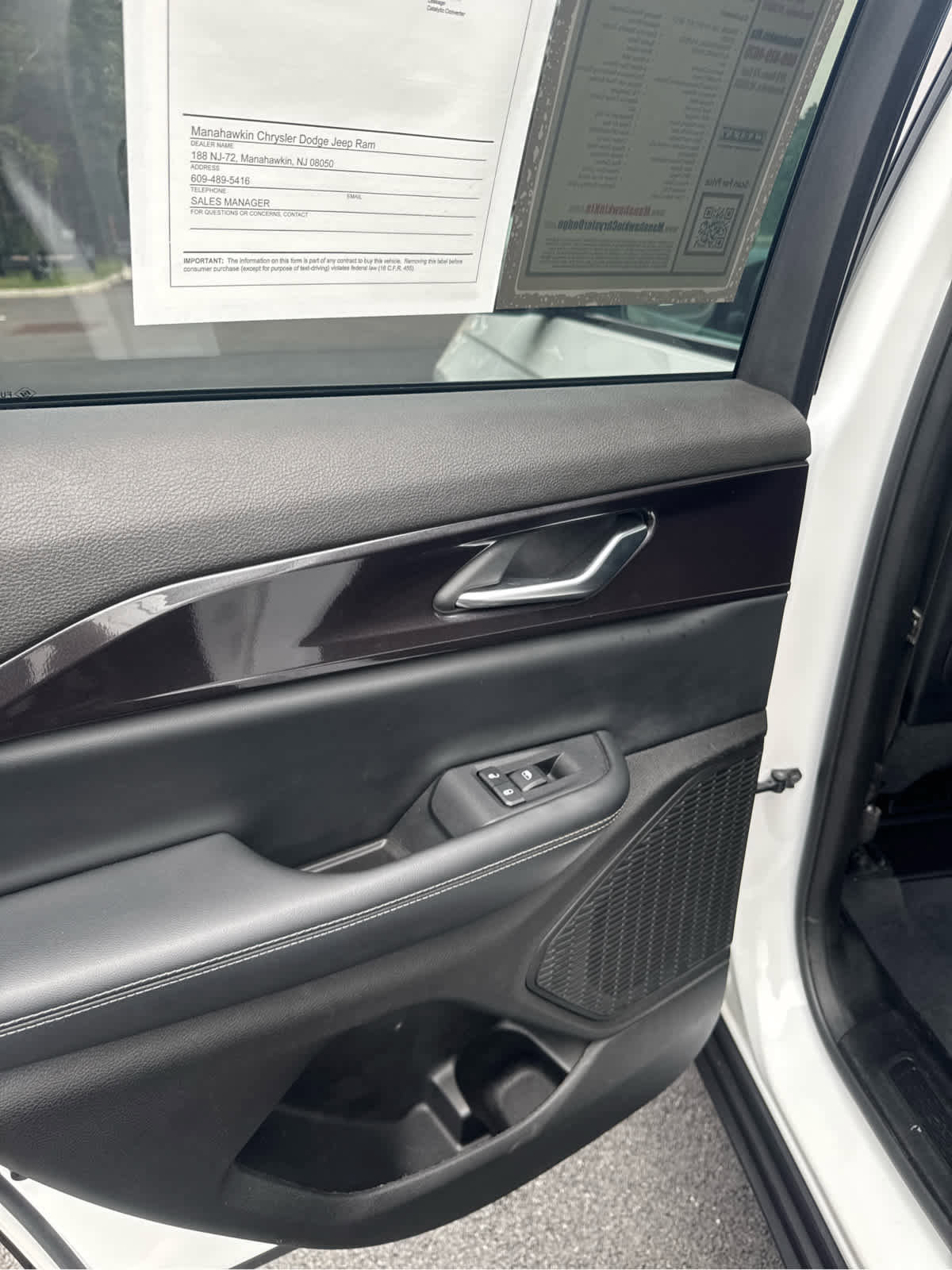 Certified 2023 Jeep Grand Cherokee Laredo image 20