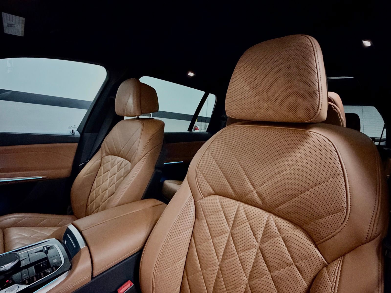 Used 2023 BMW X7 xDrive40i w/ M Sport Package image 24