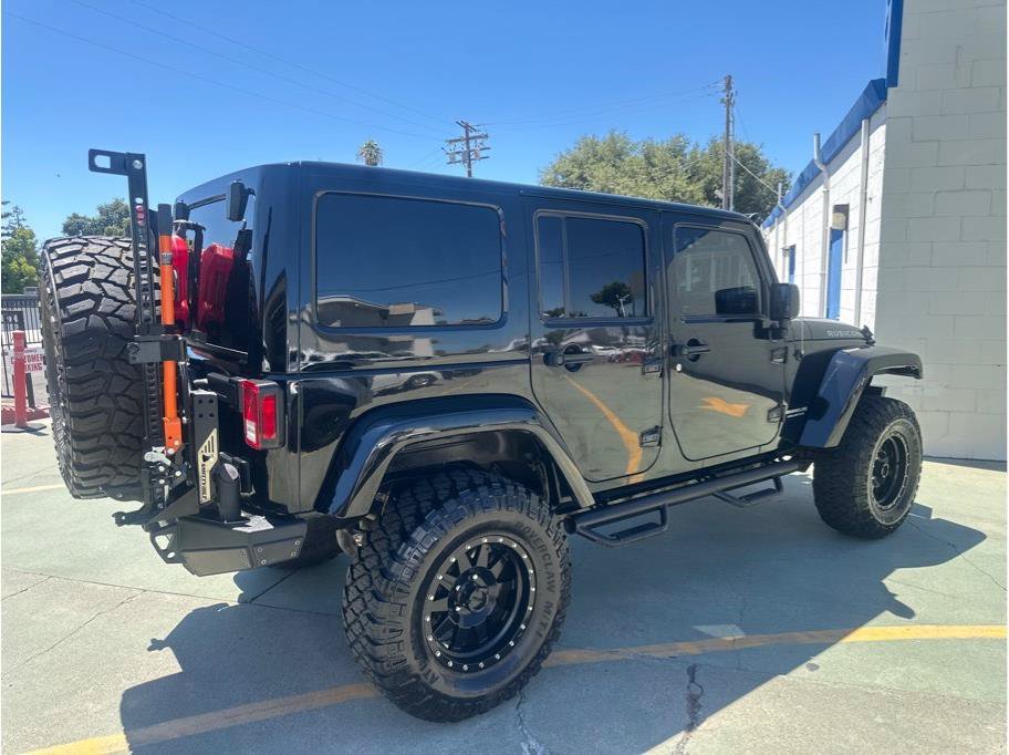 Used 2016 Jeep Wrangler Unlimited Rubicon w/ Connectivity Group AWD/4WD image 8