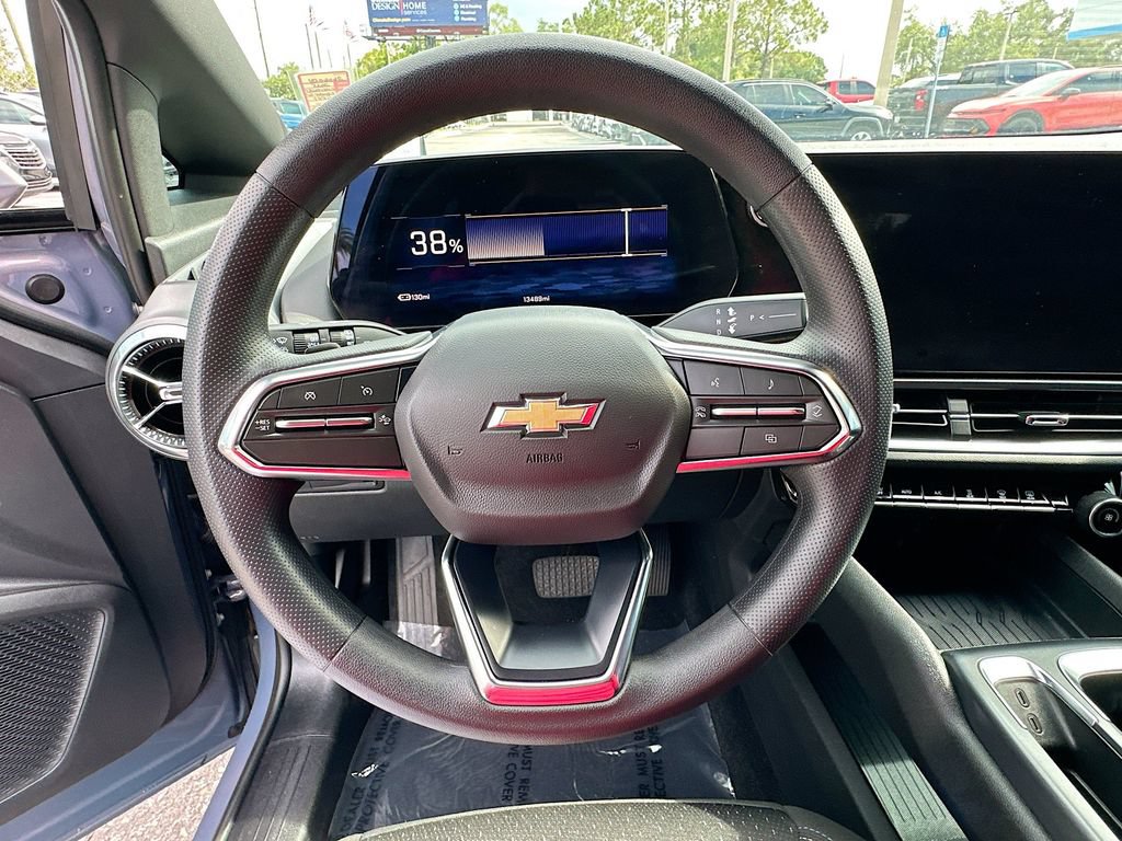 Certified 2025 Chevrolet Equinox EV LT FWD image 11