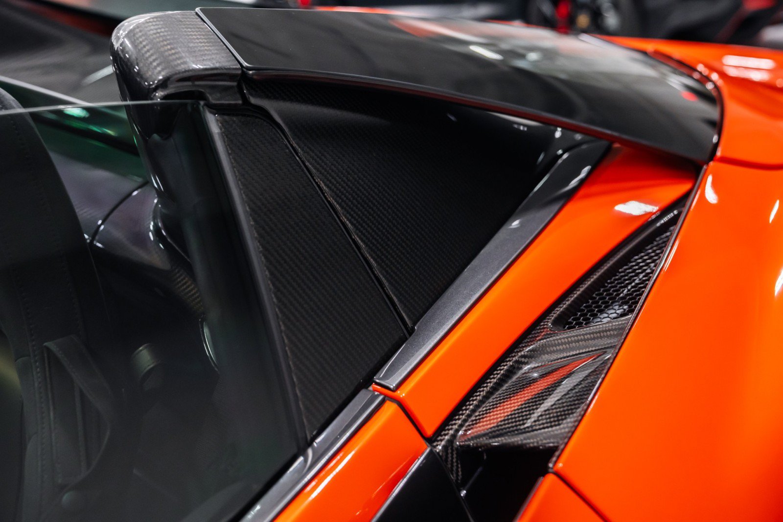 Used 2019 McLaren 720S Performance RWD image 30
