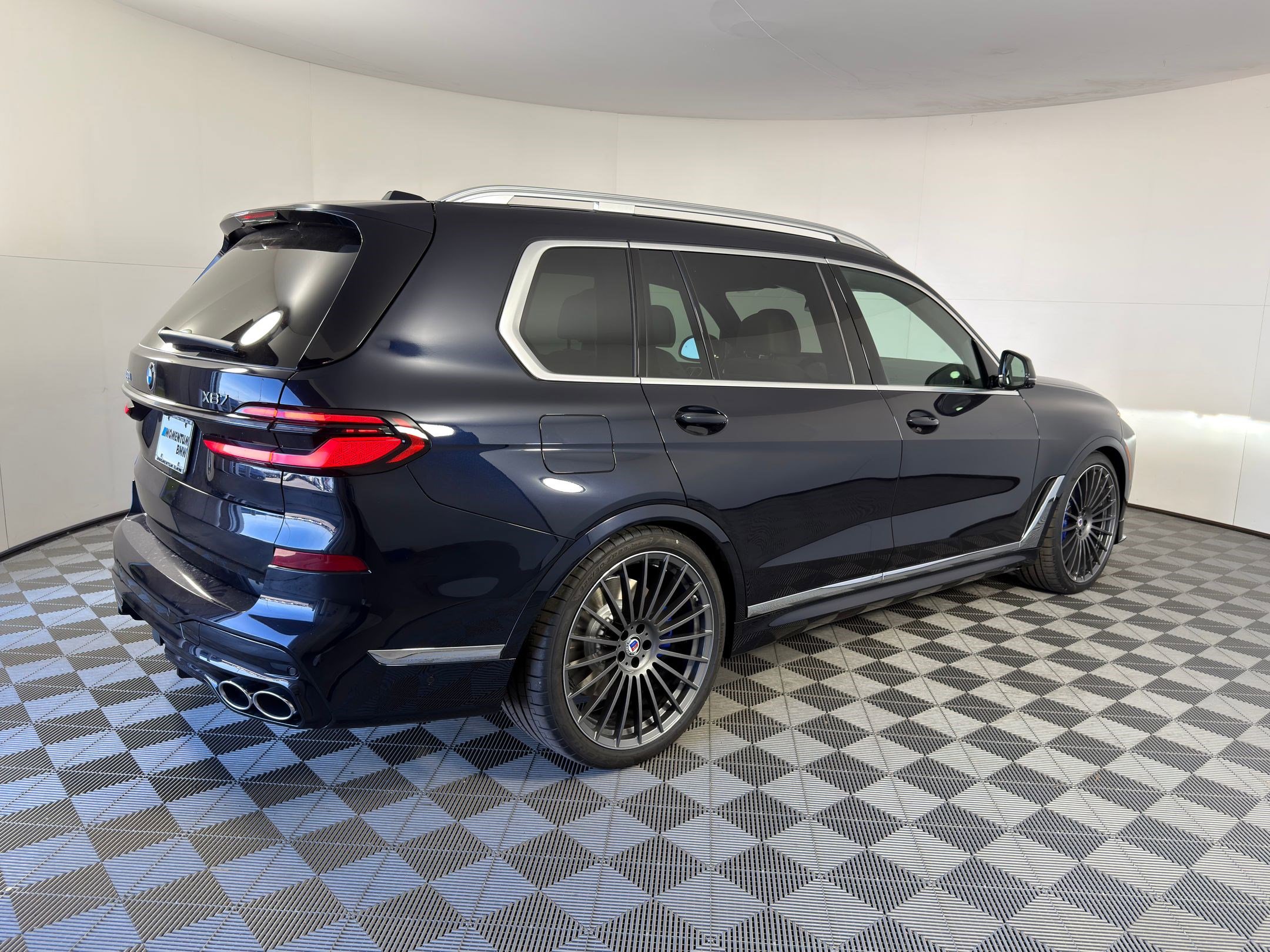 New 2026 BMW ALPINA XB7 image 9