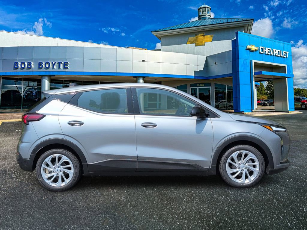 New 2027 Chevrolet Bolt LT FWD image 7
