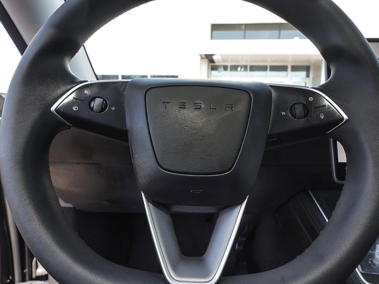 Used 2026 Tesla Model Y Long Range image 16