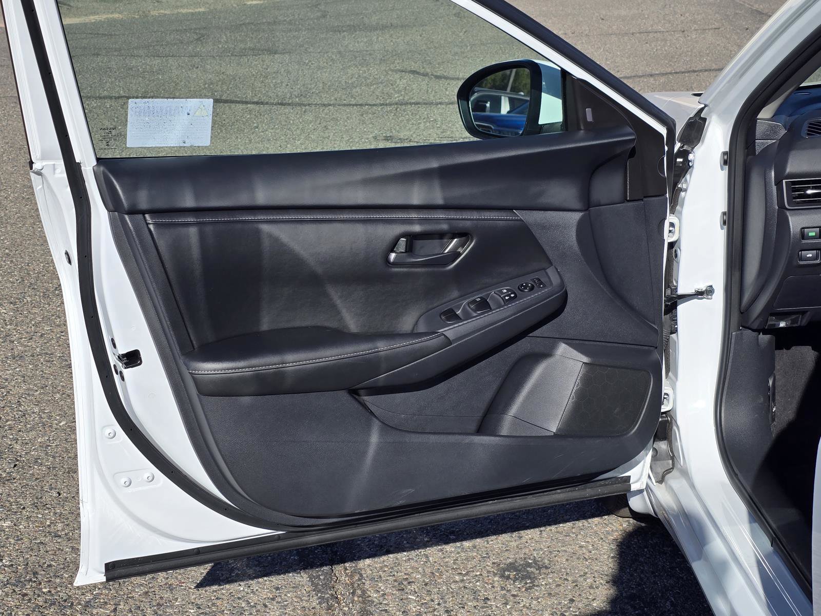 Used 2025 Nissan Sentra S w/ Lighting Package image 9