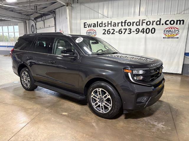 Certified 2025 Ford Expedition Active AWD/4WD image 2