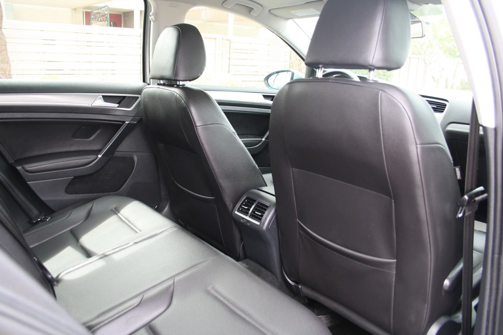 Used 2015 Volkswagen Golf SE w/ Lighting Package FWD image 21