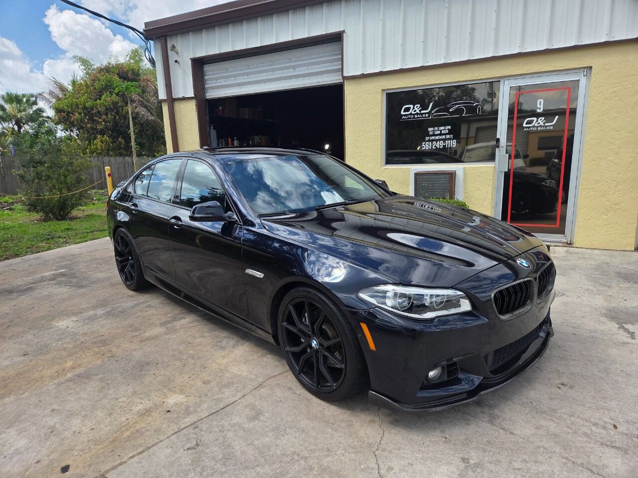 Used 2015 BMW 550i Sedan video 1