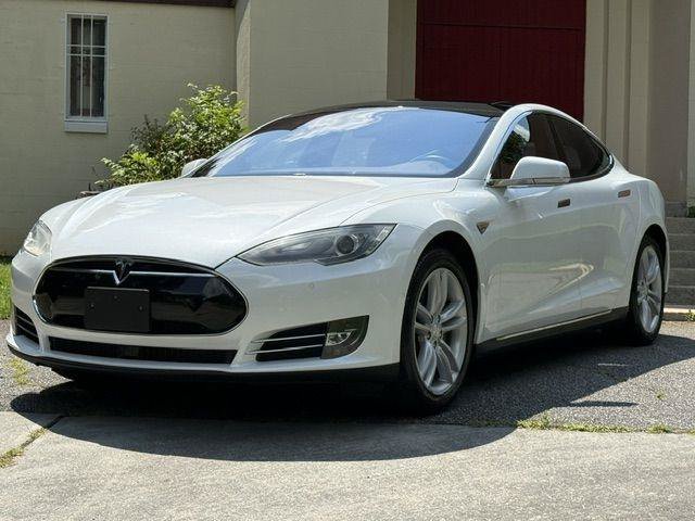 Used 2015 Tesla Model S 85 RWD image 13