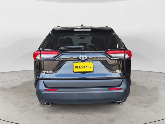 Used 2025 Toyota RAV4 XLE AWD/4WD image 6