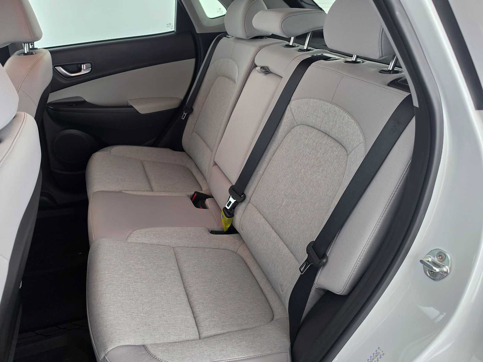 Used 2023 Hyundai Kona SE w/ Cargo Package FWD image 17