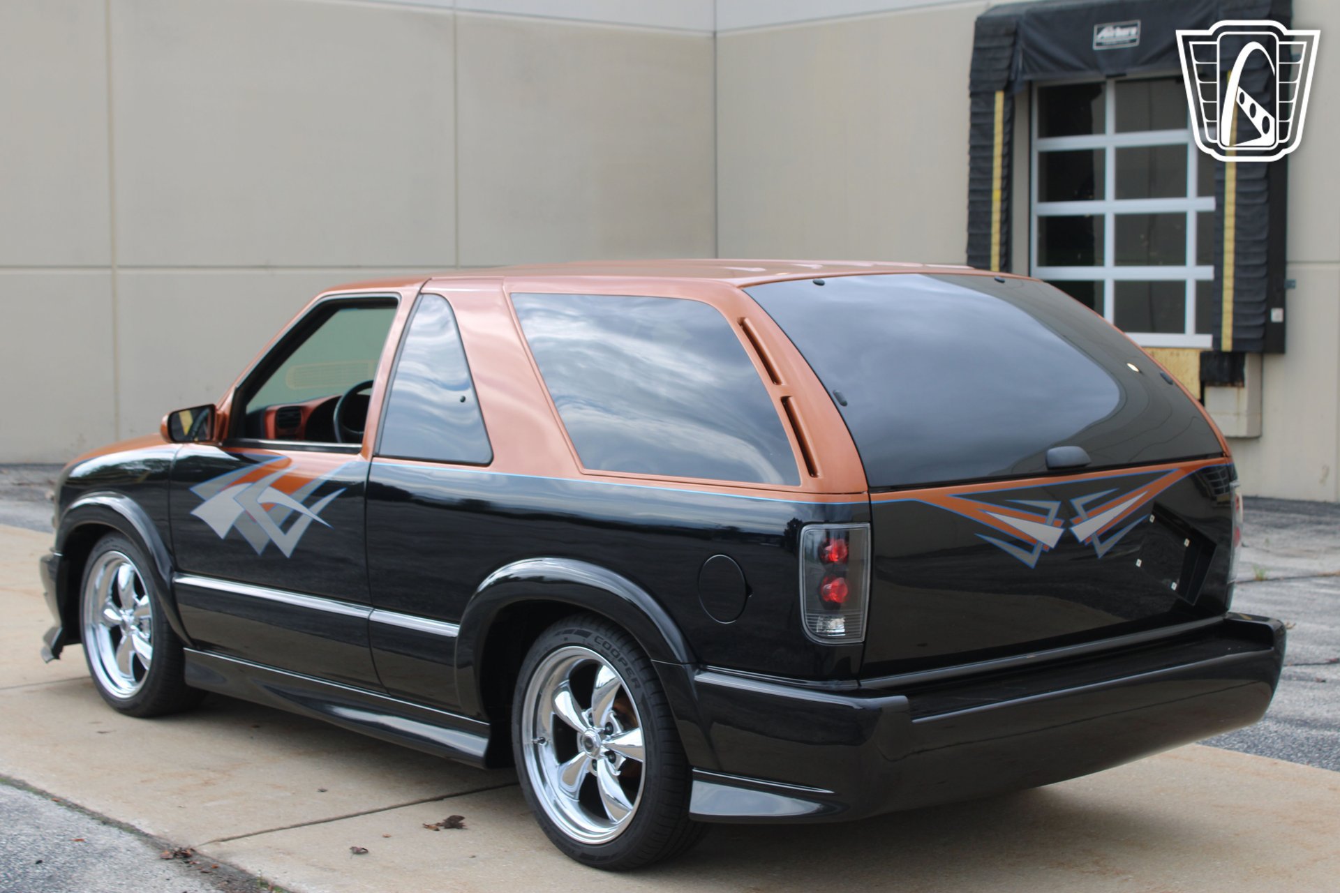 Used 2001 Chevrolet Blazer Xtreme w/ Preferred Equipment Group RWD image 2