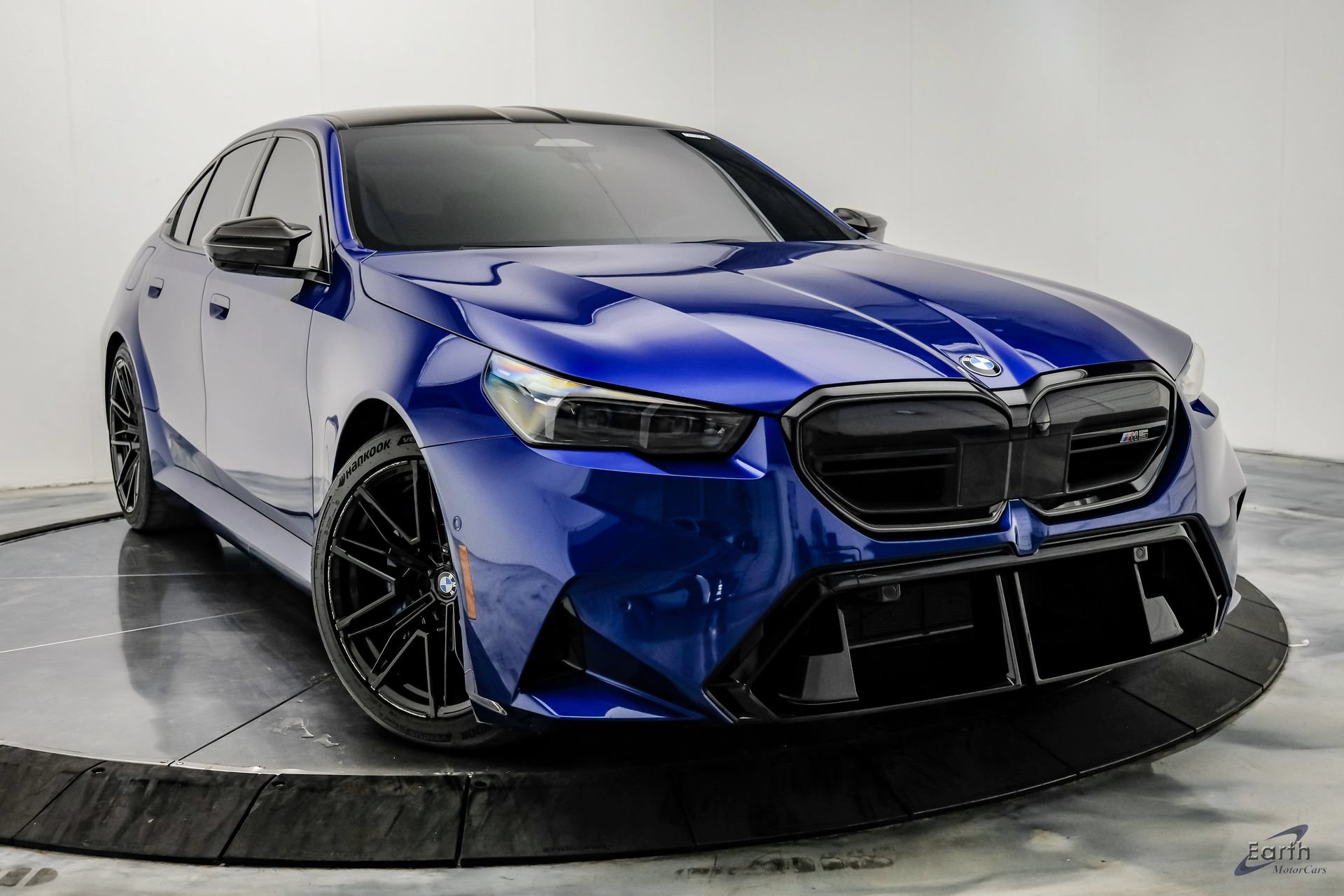 Used 2025 BMW M5 w/ Carbon Package AWD/4WD image 25