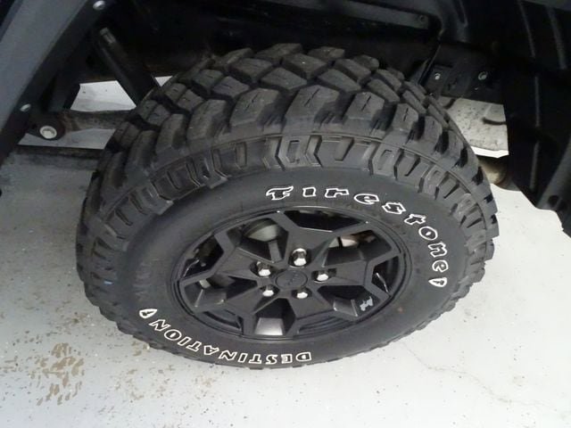 Certified 2022 Jeep Gladiator Willys AWD/4WD image 25