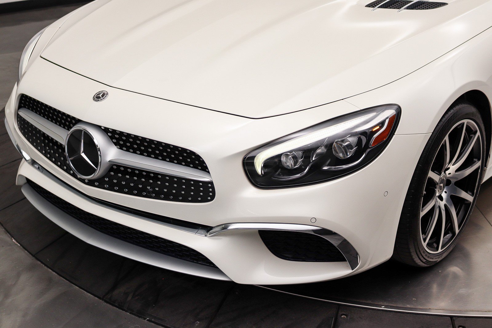 Used 2020 Mercedes-Benz SL 450 image 18
