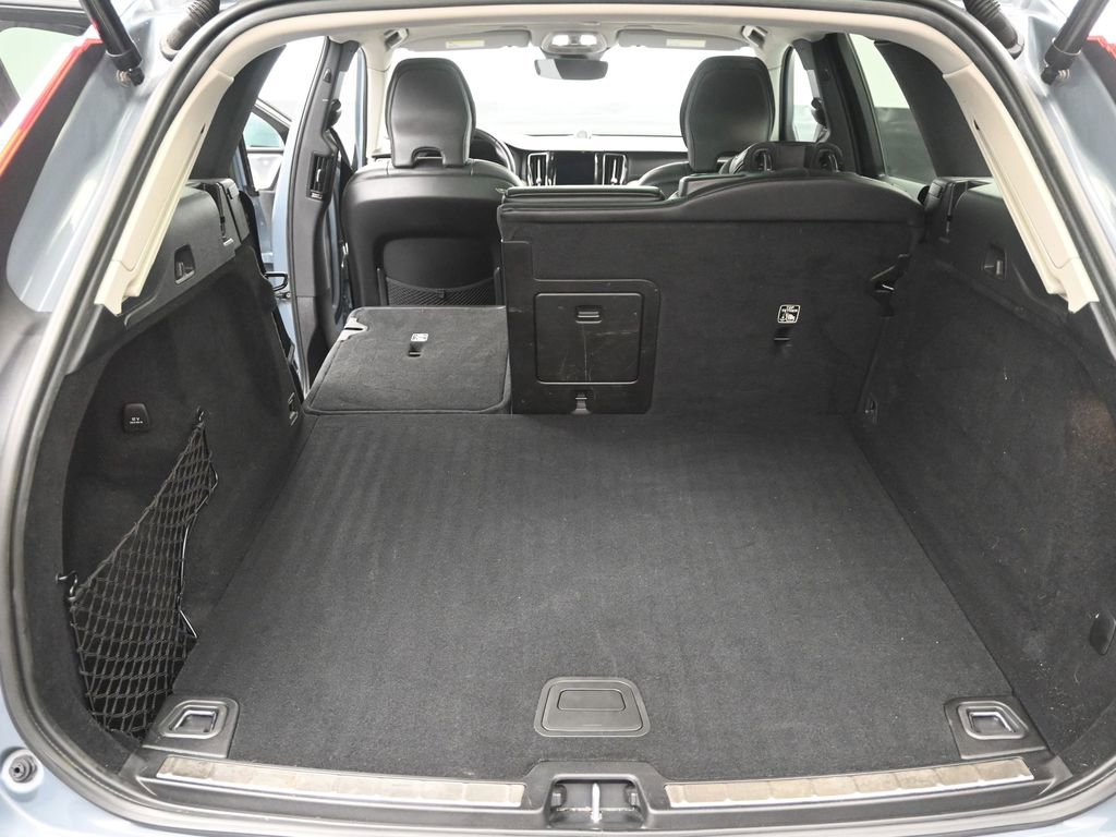 Used 2022 Volvo XC60 B6 Inscription w/ Advanced Package image 16