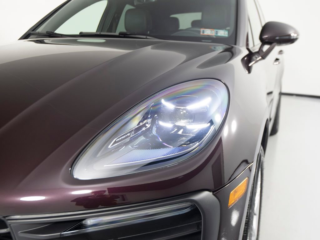 Certified 2025 Porsche Macan image 36