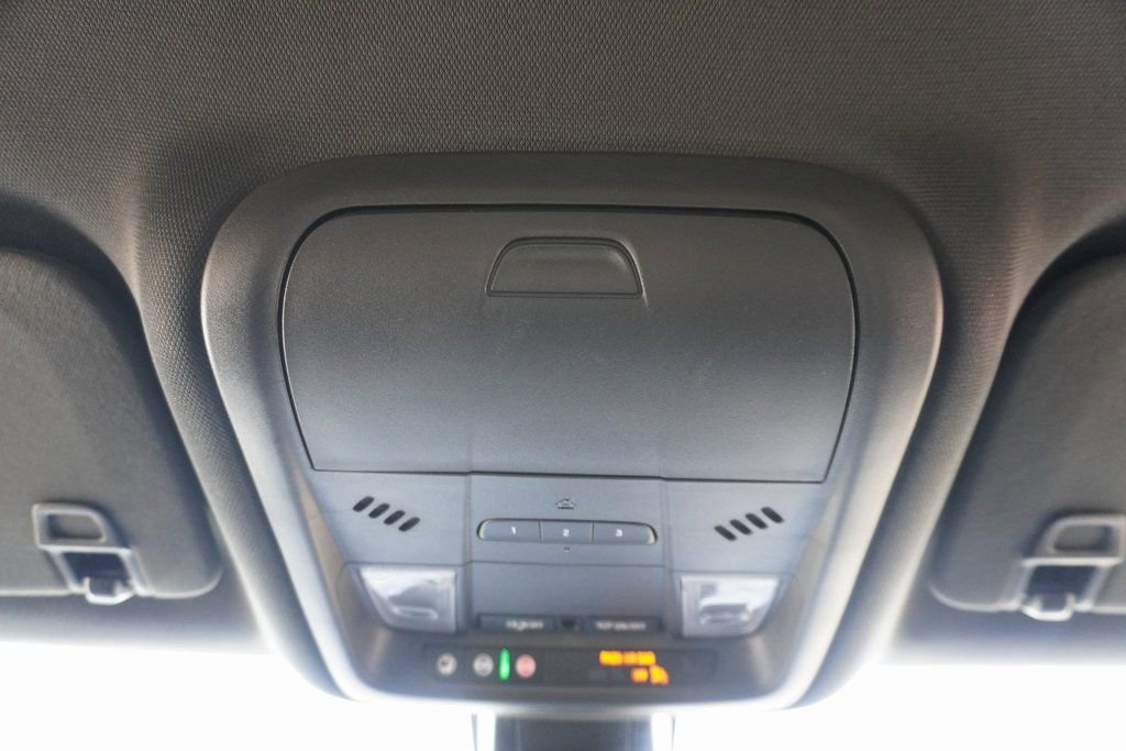 Used 2025 Chevrolet Blazer RS image 18