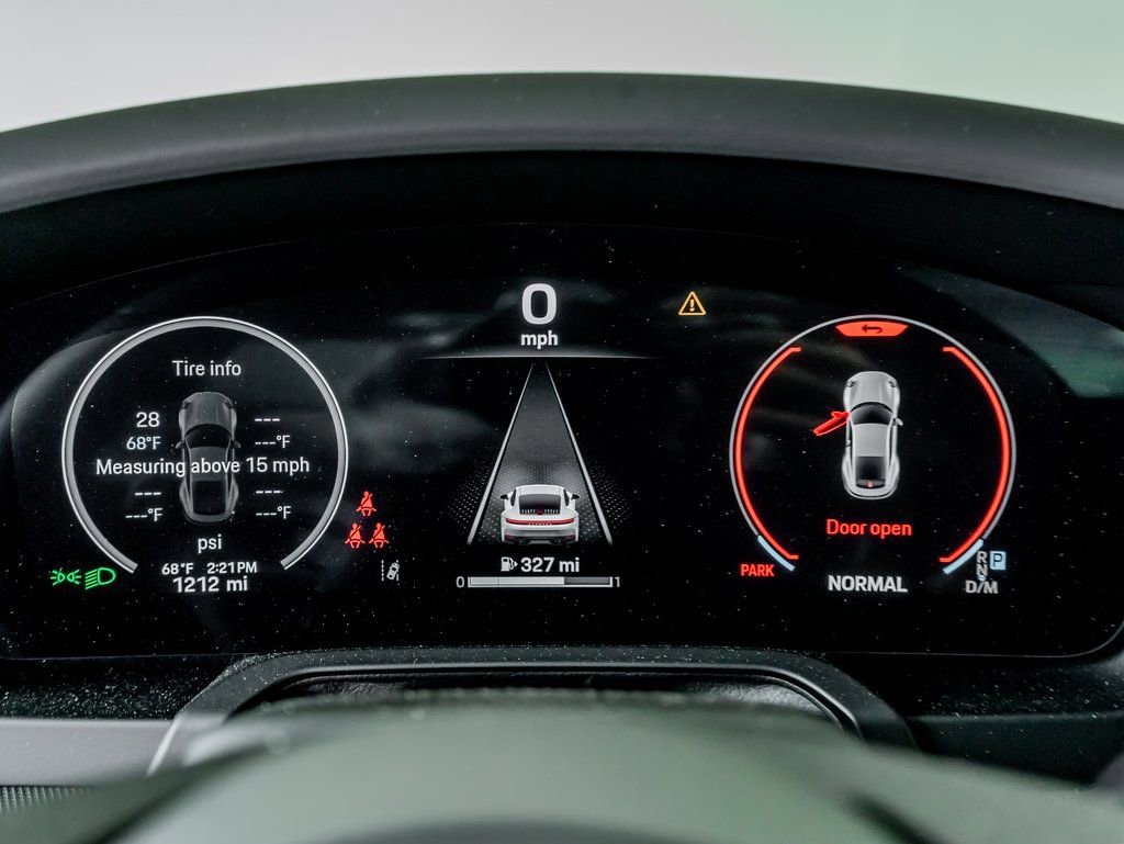 Certified 2025 Porsche 911 Carrera image 16