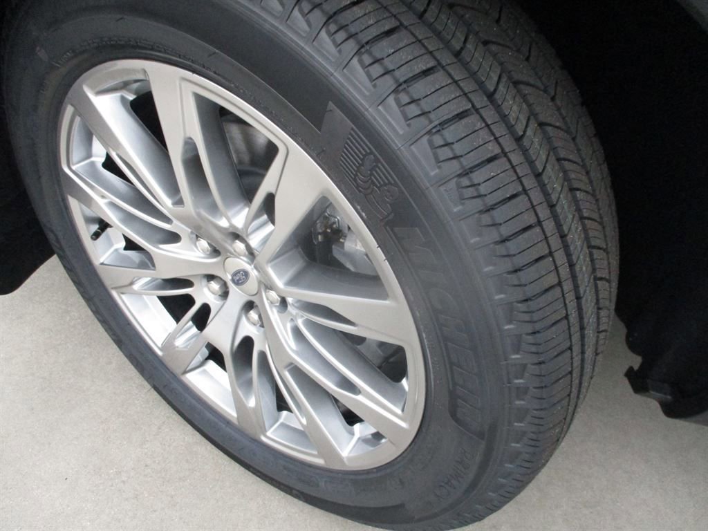 New 2026 Ford Explorer Platinum image 20