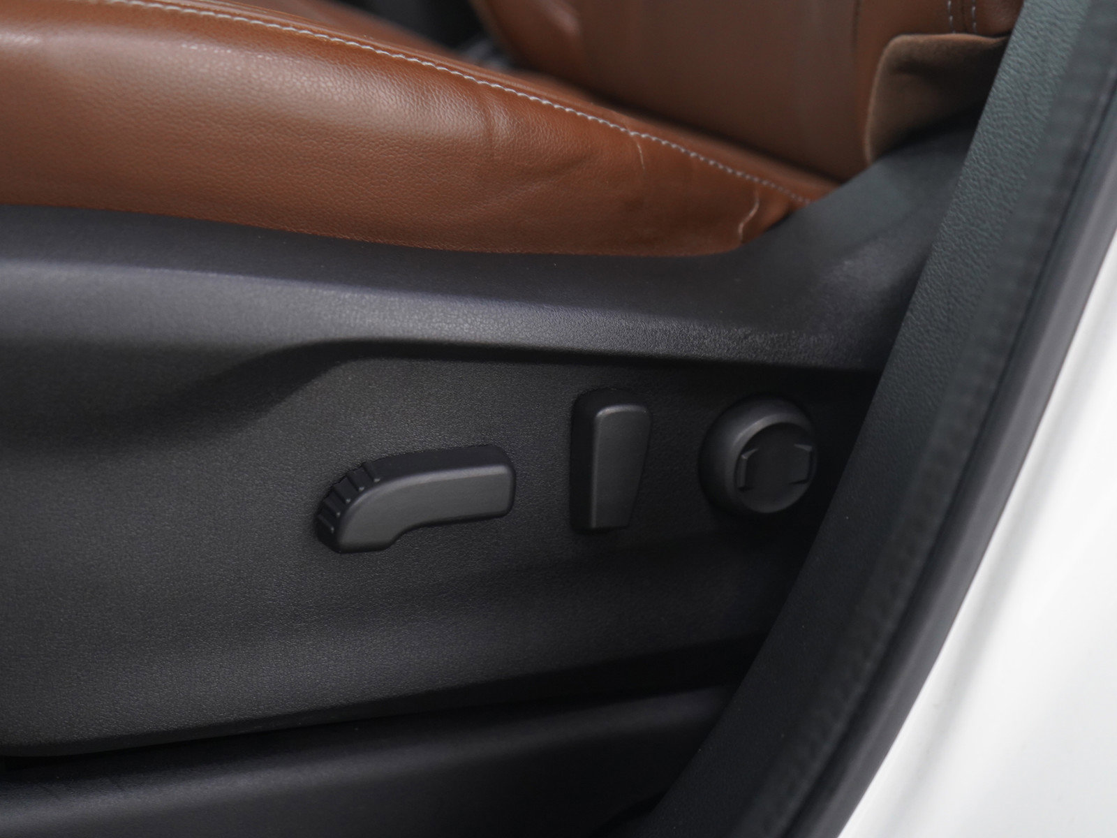 Used 2020 Subaru Ascent Touring w/ Popular Package #3 image 30