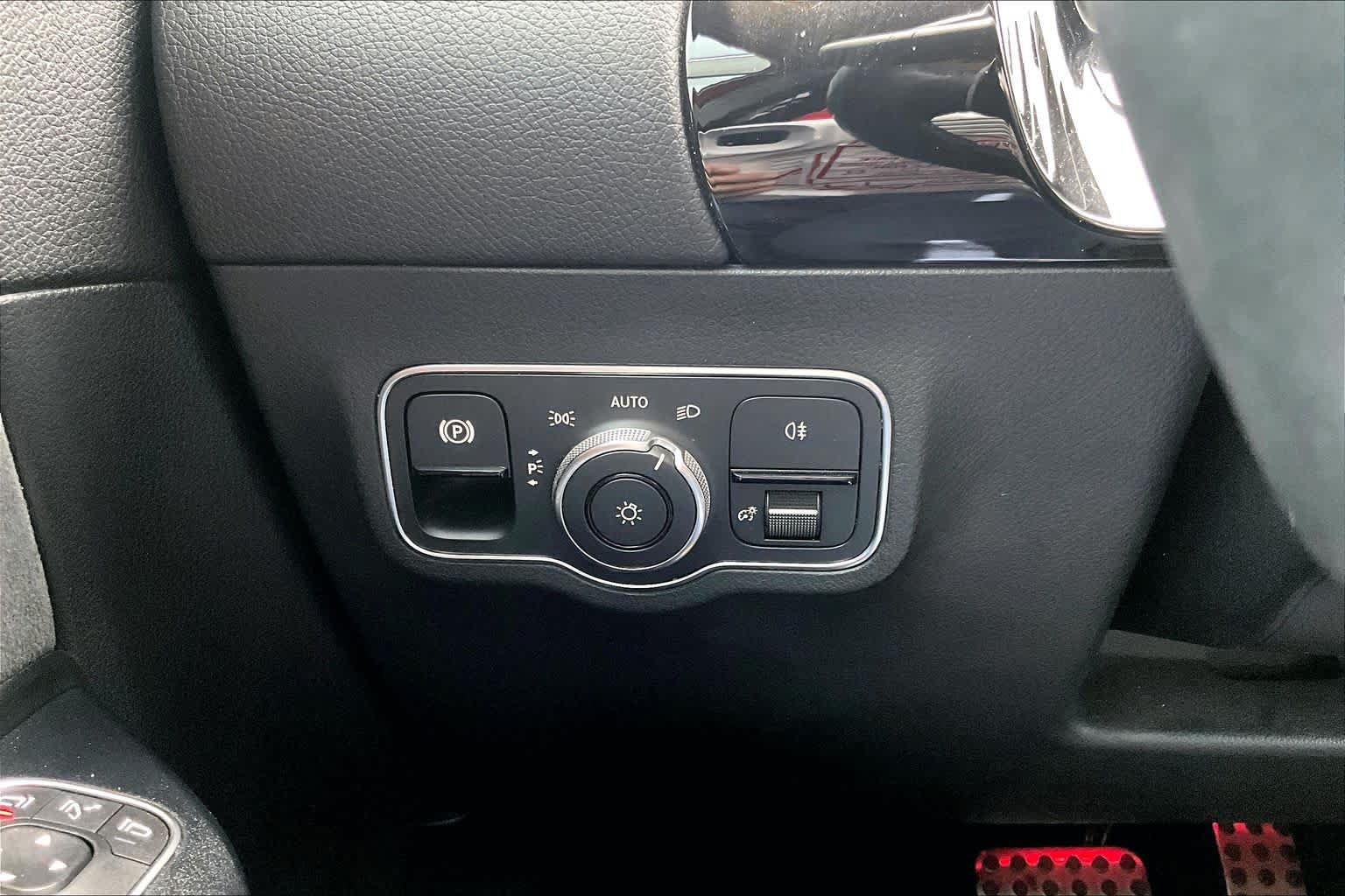Certified 2021 Mercedes-Benz GLA 250 image 34