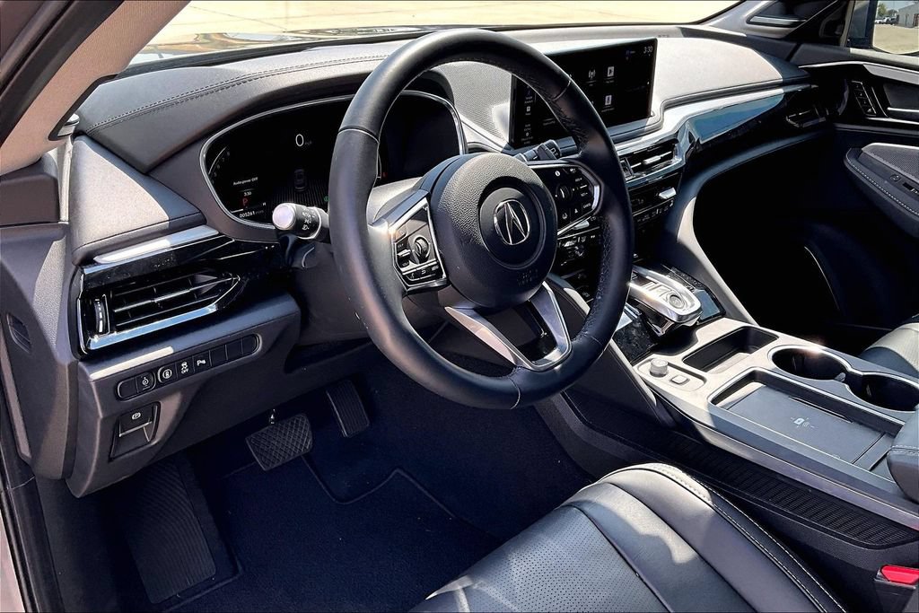 Certified 2026 Acura MDX w/ Technology Package FWD image 15