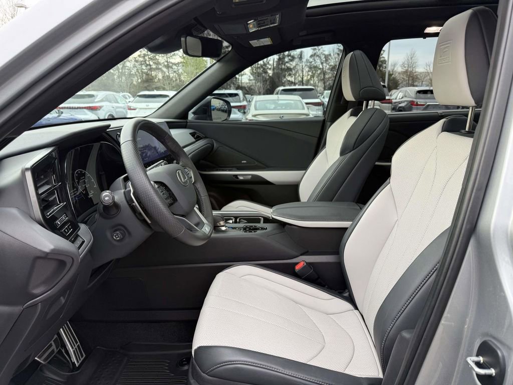 Used 2025 Lexus TX 350 AWD w/ Technology Package image 13