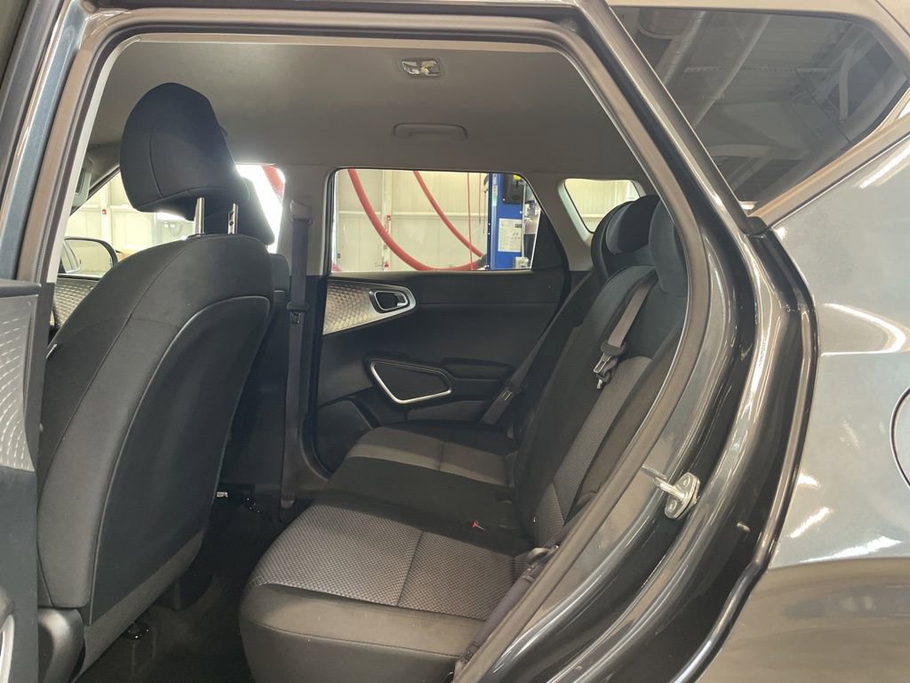 Certified 2023 Kia Soul LX FWD image 15