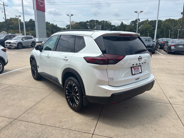 Used 2026 Nissan Rogue Dark Armor FWD image 5