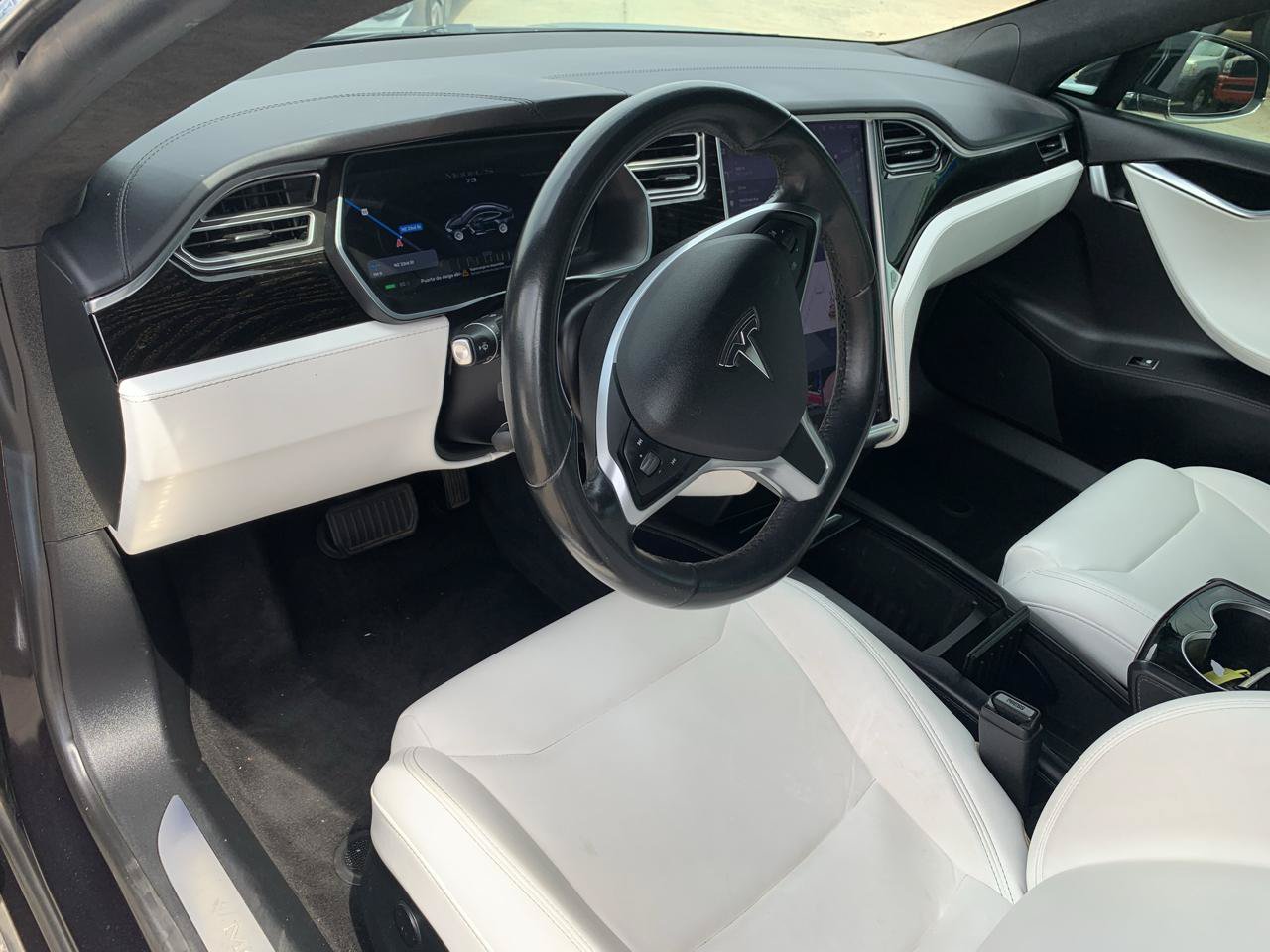 Used 2017 Tesla Model S 60 RWD image 9