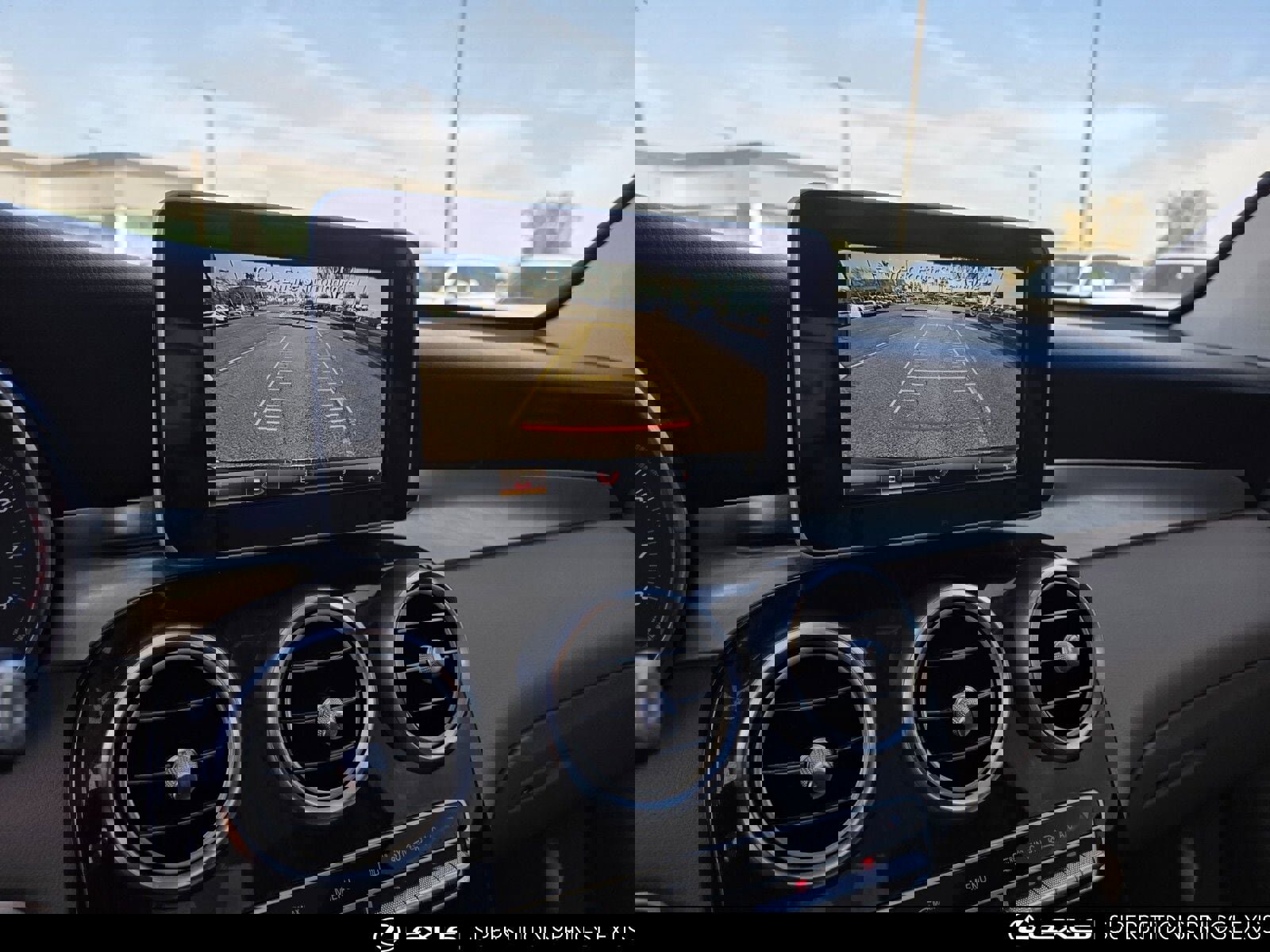 Used 2019 Mercedes-Benz GLC 300 4MATIC image 17