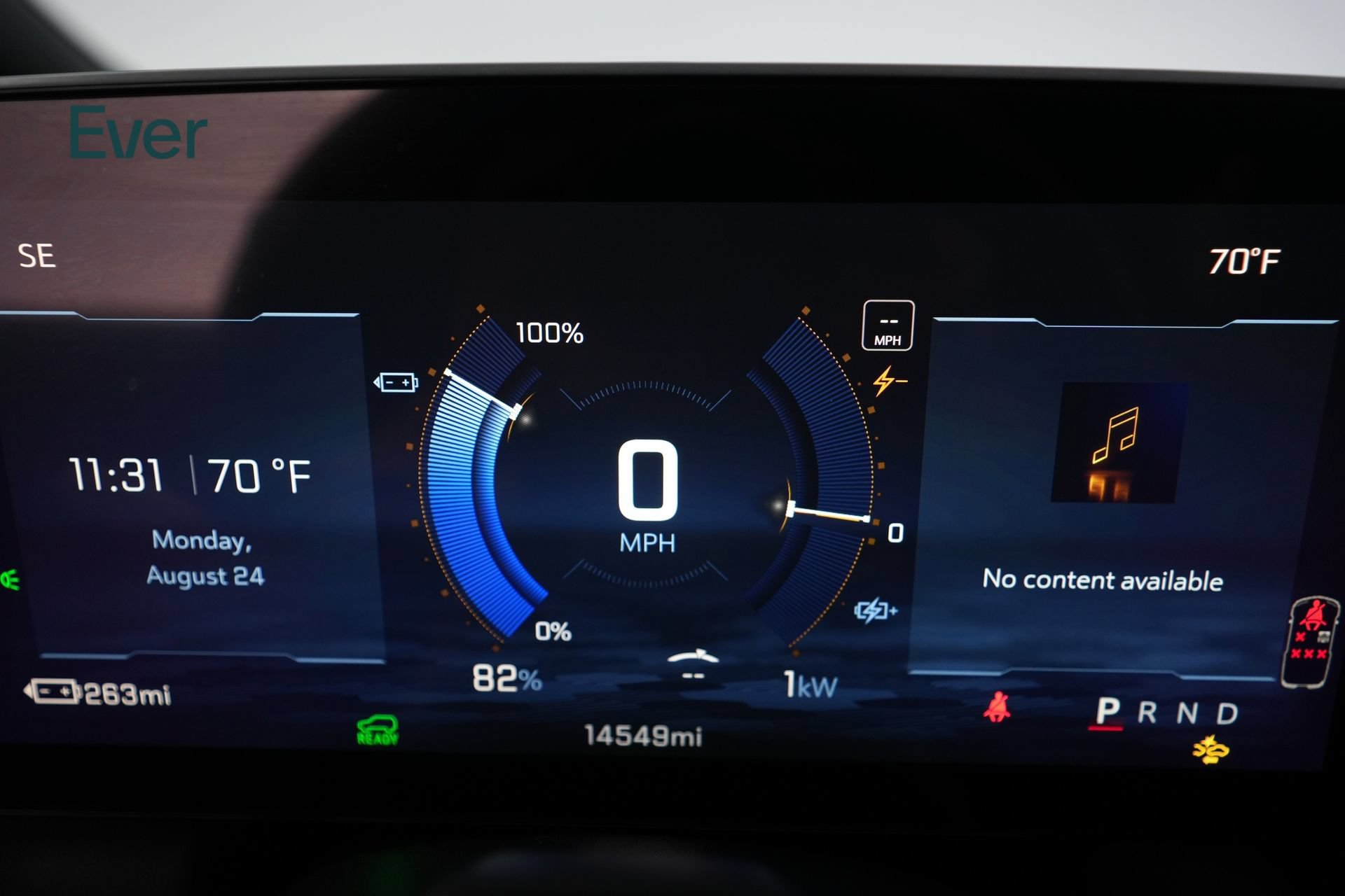 Used 2024 Chevrolet Equinox EV RS FWD image 7